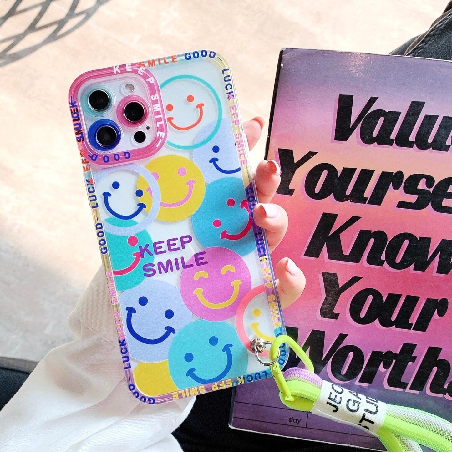 Case Anti golpes con correa para iPhone - HappyShop Colombia